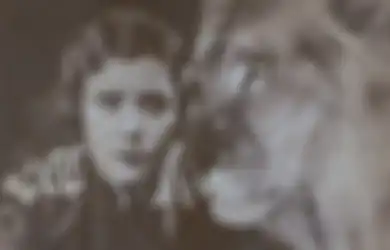 Kisah 'Tatapan Maut' Putri Grigori Rasputin Mampu Jinakkan Singa