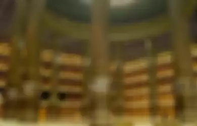 Interior Masjid Istiqlal, Jakarta dengan pencahayaan LED terkoneksi Signify.