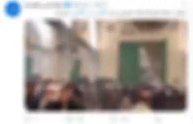 Sedang Shalat Isya dan Tarawih Berjamaah, Mendadak Polisi Israel Tembaki dan Serang Umat Muslim Palestina di dalam Masjid Al-Aqsa, Amerika dan PBB Langsung 'Kepanasan'