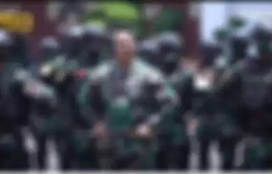 Jenderal Andika Perkasa saat melepas keberangkatan 125 prajurit TNI AD untuk latihan perang bersama US Army. 