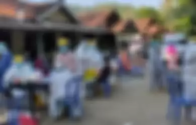 Sebanyak 132 orang mengikuti tes Rapid Antigen ini di Pedukuhan Kadigunung, Kalurahan Hargomulyo, Kapanewon Kokap, Kabupaten Kulon Progo, Daerah Istimewa Yogyakarta