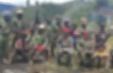 Pertemuan TPNPB OPM di Intan Jaya saat Desember 2019. Kelompok kriminal bersenjata (KKB) Papua pimpinan Lekagak Telenggen terus terus terjepit karenan pergerakan pasukan gabungan TNI Polri. 