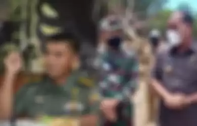 Videonya hina Mensos Risma viral, ini sosok Bupati Alor Amon Djobo yang ternyata diduga pernah ancam tembak mati seorang petinggi TNI AD di NTT. 