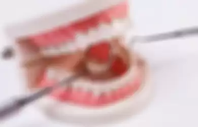 Menjaga kesehatan gigi dan mulut