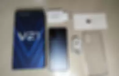 Update harga HP Second Vivo V21 256GB pada bulan Agustus 2022 telah turun signifikan di marketplace dan toko-toko online.