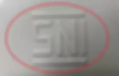 Logo SNI harus timbul atau embos dan bukan stiker  