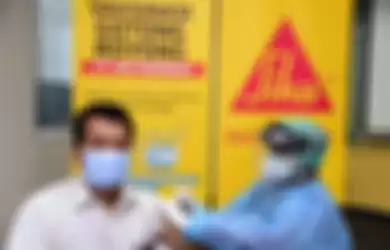 Sika Indonesia lindungi kesehatan pekerja dan keluarganya melalui Vaksinasi Gotong Royong
