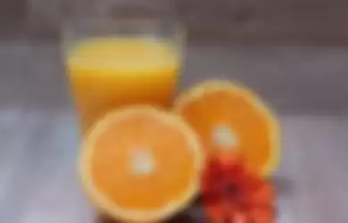 Jus jeruk sebagai minuman pilihan untuk meningkatkan imunitas.