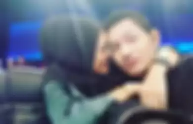 Evan Sanders bersama Nikita Mirzani. Foto romantis Evan Sanders disorot usai video Jessica Iskandar viral.