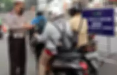 Bepergian naik motor saat PPKM Level 3-4, siapkan dokumen pendukung