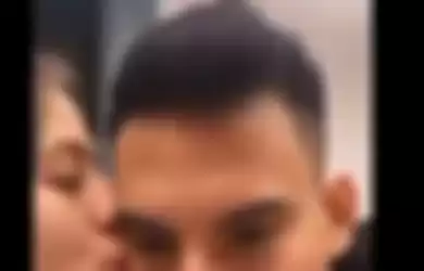 Viral video Niko Al Hakim tengah berciuman dengan Zara Adhisty