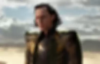 Tom Hiddleston sebagai Loki