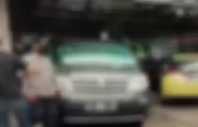 Rumah korban pembunuhan ibu dan anak di Subang, Jawa Barat sempar ramai usai penemuan jasad di dalam bagasi mobil Alphard.