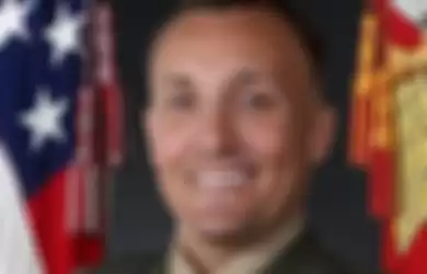 Korps Marinir AS Letnan Kolonel Stuart Scheller yang dipecat setelah unggah video kritikan untuk pemimpin militer.  