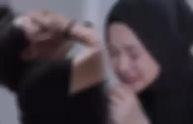 Nissa Sabyan Nangis di Video Klip Terbaru