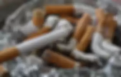 Ilustrasi puntung rokok - polisi disebut menemukan barang bukti berupa puntung rokok di rumah Tuti