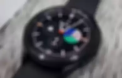 Ilustrasi update software Samsung Galaxy Watch Series yang akan menghadirkan fitur baru bernama Camera Controller