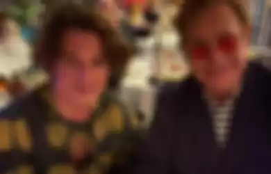 Elton John dan Charlie Puth