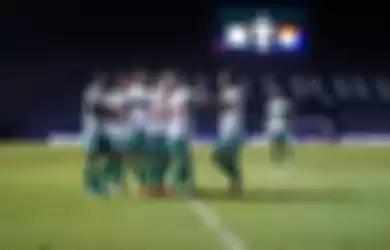 Pemain timnas Indonesia tengah merayakan gol di babak pertama melawan Taiwan pada laga play-off Piala Asia 2022 di di Stadion Chang Arena Buriram, Thailand, Senin (11/10/2021).