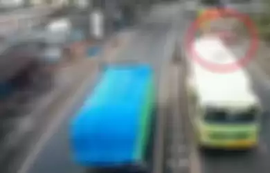 Supir truk perlu diajak ngobrl, sebelum kendaraan lain menyalip (ilustrasi)