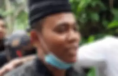 Ayah Bibi Ardiansyah, Faisal saat ditemui Grid.ID di kawasan Pemakaman, di Jakarta Selatan, Jumat (5/11/2021).