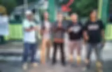 Foto seorang warga Sumedang, Yana Supriatna yang dikabarkan hilang di Jalan Cadas Pangeran, Sumedang, Jawa Barat dihujat