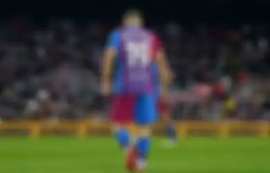 Pelatih baru Barcelona, Xavi Hernandez memberikan komentarnya terkait rumor pensiunnya Sergio Aguero.