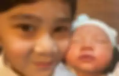 Rafathar dan adiknya Rayyanza Malik Ahmad