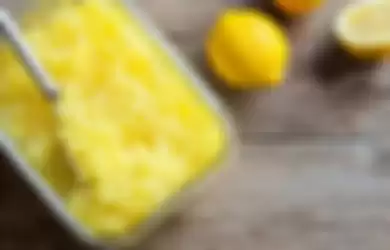 Ilustrasi lemon beku yang ternyata manfaatnya lebih banyak daripada lemon biasa