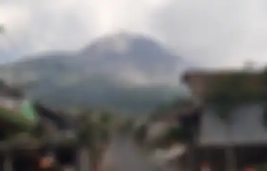 Kembali Keluarkan Awan Panas Guguran, Gunung Merapi Ternyata Punya 'Sistem Kepercayaan Paripurna', Termasuk 9 Makhluk Halus yang Menungguinya Ini