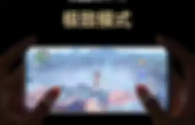 Xiaomi 12 Pro saat digunakan untuk bermain Genshin Impact