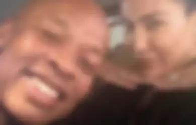 Dr. Dre saat masih bersama mantan istri, Nicole Young di tahun 2019