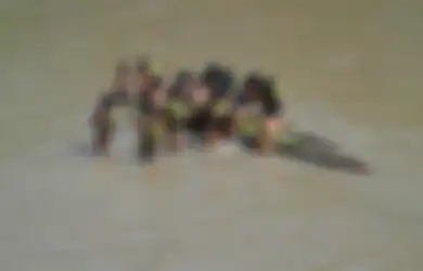 Seabad Bersembunyi, Suku Pedalaman yang Tak Terjamah Ini Tiba-tiba secara Misterius Menampakkan Dirinya dan Lakukan Ini kepada Masyarakat Adat Sekitar, Kok Bisa?