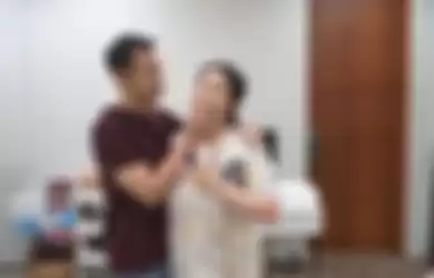 Video dewasa mirip Nagita Slavina sudah mendorong netizen kembali menjadi detekftif. Foto asli pelaku dalam video dibongkar. 