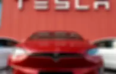 Ilustrasi toko merchendise Tesla
