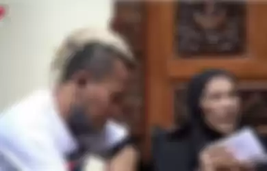 Dorce Gamalama sempat bikin heboh lewat video yang diunggah di Instagram. Sikapnya ke mantan Presiden Megawati Soekarnoputri disorot.
