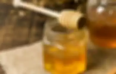 Atasi asam lambung dengan makan madu