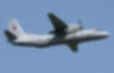 Pesawat angkut Antonov An-26 milik Rusia ditembak jatuh pasukan Ukraina. Tangan kanan Vladimir Putin ungkap fakta sebenarnya. 