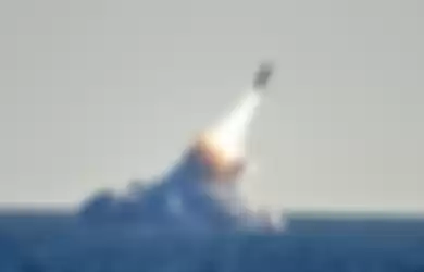 Ilustrasi peluncuran bom nuklir dari kapal selam