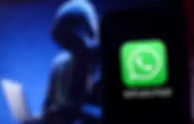 Ilustrasi akun WhatsApp disadap