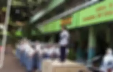 Olivia Nathania mendapat vonis 3 tahun penjara. Guru SMA anak Nia Daniaty yang menjadi korban penipuan pingsan di ruang sidang. 