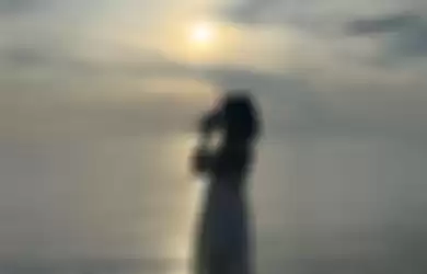 Gisel pamer foto liburan sendirian di Ternate, Maluku Utara. Rupanya tabiat asli Gisel bikin Gading Marten kabur ke New York. 