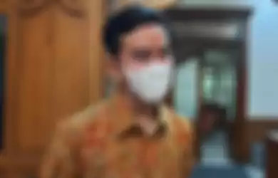 Gibran Rakabuming Raka merespon keputusan Persis Solo putus hubungan dengan Wilmar, diduga salah satu aktor mafia minyak goreng di Indonesia.