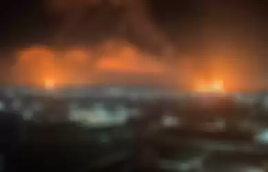Kebakaran di depot minyak Rusia
