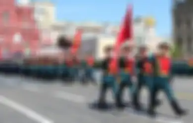 Tinggal Tiga Hari Lagi, Parade Kemenangan Uni Soviet 9 Mei Sampai Buat Rusia Dandani Tawanan Perang Ukraina dengan Dandanan 'Mengerikan', Bagaikan 'Parade di Atas Tulang Belulang Warga Mariupol'