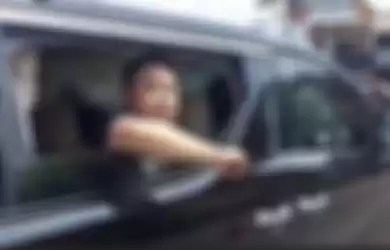 Penumpang Alphard yang memaki polisi di Tasikmalaya itu ternyata punya profesi begini. Foto tampangnya sengaja diviralkan. 