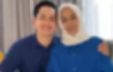 Ibunda Kiki Farrel sempat isyaratkan akan 'pergi' di momen lebaran.