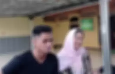Kalina Ocktaranny bersama Ricky Miraza ditemui di kawasan Ciputat, Tangerang Selatan, Jumat (13/5/2022).