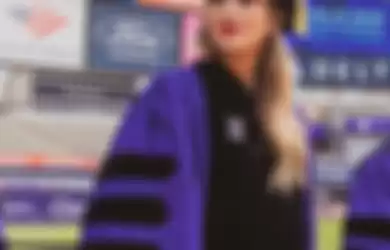 Momen wisuda Taylor Swift di Yankee Stadium