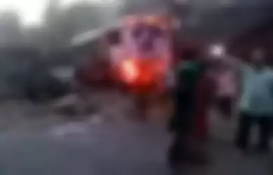Kecelakaan bus di Desa Payungsari.